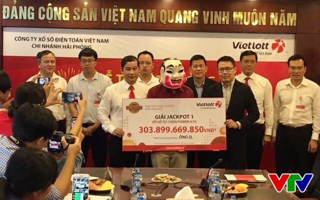 Quang cảnh buổi trao giải độc đắc Vetlott tại Hải Phòng.